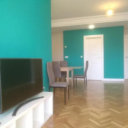 Skyline De Con Opcion De Parking * León